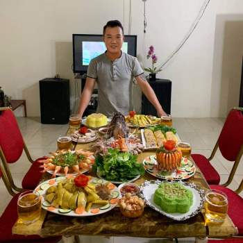 Sang nước ngoài 10 năm, chàng trai Bắc Ninh vẫn nấu món Việt 
