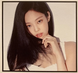 Nhan sắc Jennie trong album mới khiến fan muốn 