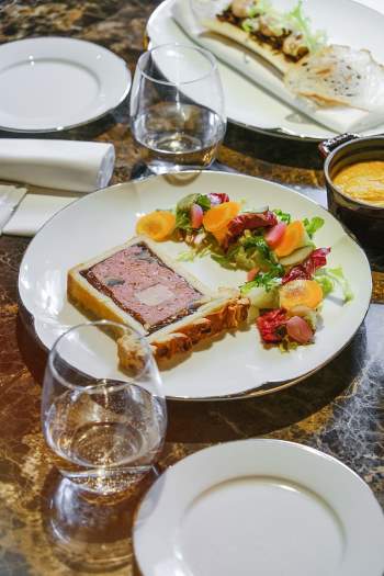 Trải nghiệm phong vị ẩm thực với bếp trưởng Adrien Guenzi tại Nhà hàng Square One - ảnh 4