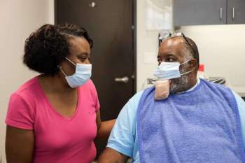 9 bệnh nhân Covid-19 ở Mỹ bị biến chứng lưỡi phình to dị thường, các bác sĩ đang cố gắng tìm ra lý do tại sao - Ảnh 2.
