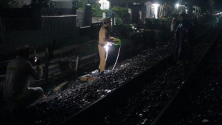 Một phụ nữ lãng tai đi qua đường sắt, bị tàu tông Tu vong - Ảnh 1.