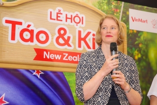 Đại sứ New Zealand quáng bá Lễ hội trái cây tại VinMart - Ảnh 2.