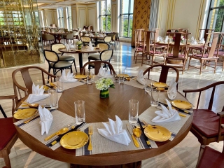 Chương trình khuyến mãi hấp dẫn của khách sạn dát vàng 8 sao Dolce Hanoi Golden lake - Ảnh 2.