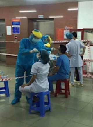 Phong tỏa Bệnh viện C Đà Nẵng liên quan đến ca nghi nhiễm Covid-19 - Ảnh 2.