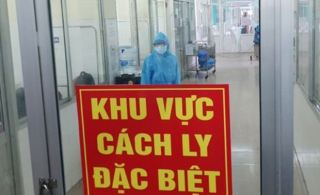 Việt Nam thêm 2 trường hợp mắc COVID-19, được cách ly ngay khi nhập cảnh - Ảnh 1.