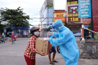 Nhóm 19 lao động trồng rừng người Quảng Nam mắc kẹt tại Đà Nẵng cầu cứu - Ảnh 2.