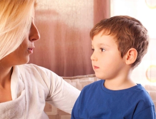 Những mốc phát triển ngôn ngữ của trẻ: Cha mẹ đọc ngay để biết con có bị chậm nói hay không - Ảnh 2.