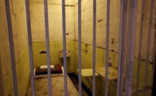 Phạm nhân vận chuyển 55 bánh heroin Tu tu trong trại tạm giam - Ảnh 1.