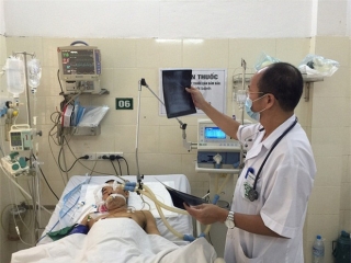 Hà Nội: Nam thanh niên mắc sốt xuất huyết Tu vong do suy tạng sau khi truyền dịch tại nhà - Ảnh 1.