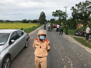 Vụ nổ Ch?t người ở Quảng Nam: Nghi đầu đạn pháo cỡ lớn phát nổ - Ảnh 2.