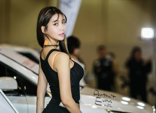 Nhan sắc nữ người mẫu ôtô Hàn Quốc làm giảng viên đại học danh tiếng - Ảnh 1.