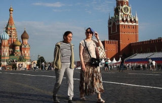 Nga bắt toàn dân đeo khẩu trang từ ngày 28-10 - Ảnh 1.