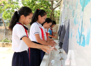 Cư Huê, Đắk Lắk: Đẩy mạnh xã hội hoá, xây dựng mô hình chuẩn vệ sinh toàn xã - Ảnh 2.