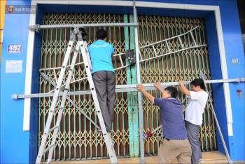 Hình ảnh đầu tiên về bão số 13: Cơn bão giật cấp 16 gây mưa to dồn dập ở miền Trung - Ảnh 6.