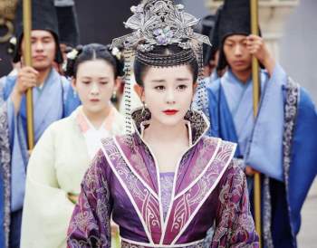  Cặp đôi thanh mai trúc mã vốn là kẻ thù nhưng trở thành Hoàng đế - Hoàng hậu chung thủy 1 vợ, 1 chồng đầu tiên trong lịch sử Trung Hoa - Ảnh 1.
