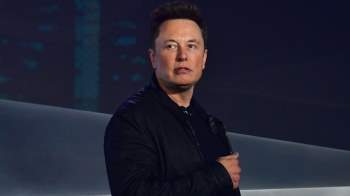  Tưởng rằng lương cao ngất ngưởng, ai dè những CEO lẫy lừng này có mức lương chỉ vẻn vẹn 1 đô la: Elon Musk bất ngờ cũng nằm trong danh sách này - Ảnh 2.