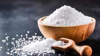 Ăn nhiều muối làm tăng nguy cơ phát triển ung thư dạ dày - Ảnh 1.