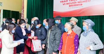 Tập đoàn TNG Holdings Vietnam trao 1.000 phần quà Tết cho hộ nghèo - Ảnh 2.