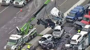 Mỹ: Hơn 130 xe đâm dồn toa vì đường trơn, gần 70 người thương vong - Ảnh 2.