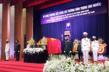 Xúc động tiễn đưa nguyên Phó Thủ tướng Trương Vĩnh Trọng - Ảnh 2.