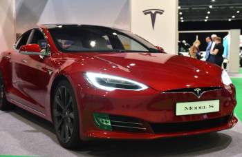 Bí mật nho nhỏ của Tesla: Thực ra càng bán xe càng lỗ, nhưng thứ giúp họ kiếm lãi khủng không phải ở đó - Ảnh 2.