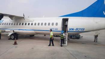 Chuyến bay từ TP.HCM đi Côn Đảo phải quay về vì máy bay có khói - Ảnh 2.