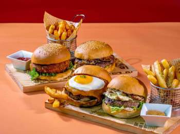 Thưởng thức Burger & Bánh mì Thứ 2 với giá 10.000 đồng: Trải nghiệm ẩm thực sang xịn có 1 không 2 hút hồn thực khách - Ảnh 2.