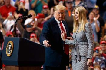 Vì sao Ivanka được em trai Eric Trump ủng hộ vô điều kiện - Ảnh 3.