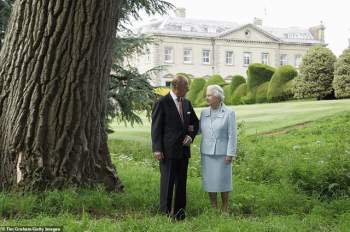 Trong ngày sinh nhật tuổi 95, Nữ hoàng Anh có động thái mới, cho thấy sự tinh tế và đẳng cấp cao sang của bà - Ảnh 3.