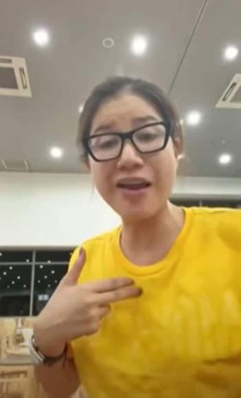 Bà Phương Hằng tiếp tục livestream đòi gặp đâu đánh đó cựu người mẫu Trang Khàn và cảnh cáo đanh thép: cái miệng nó kiện cái thân - Ảnh 2.