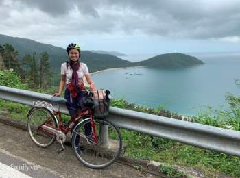  Hồng Quyên - nữ MC bỏ việc đạp xe xuyên Việt và Đông Nam Á kể chuyện mỗi ngày xin cơm ăn, tìm chỗ ngủ và cách vượt qua trăm ngàn nỗi sợ kiểu phụ nữ - Ảnh 2.