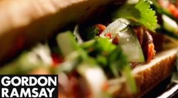  Gordon Ramsay - vị đầu bếp nổi tiếng thế giới đã dày công quảng bá đồ ăn Việt Nam như thế nào? - Ảnh 1.