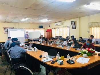 Chuyên gia y tế Việt Nam đề xuất những giải pháp quyết liệt chống dịch COVID-19 tại Lào - Ảnh 3.