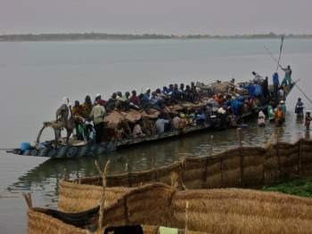 Chìm thuyền tại Nigeria, hơn 150 người nghi Ch?t đuối - Ảnh 2.
