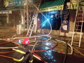  Cháy nhà trên đường Nguyễn Thiện Thuật, TP HCM: Hai người đã Tu vong - Ảnh 2.