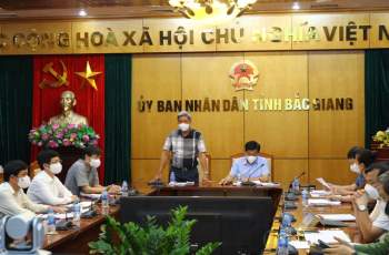 Thứ trưởng Bộ Y tế: Tăng cường các biện pháp phòng, chống cao hơn để khống chế dịch tại Bắc Giang - Ảnh 3.
