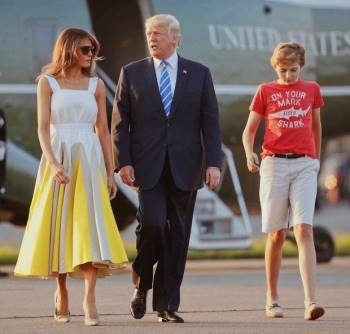 Nhìn lại những hình ảnh đẹp nhất suốt 4 năm qua của Hoàng tử Nhà Trắng Barron Trump trước giây phút Mỹ tuyên bố Tổng thống thứ 46 - Ảnh 13.