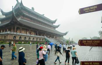 Sau khi 5 vạn người đổ về chùa Tam Chúc: Dựng rào chắn phòng chống dịch COVID-19 - Ảnh 15.