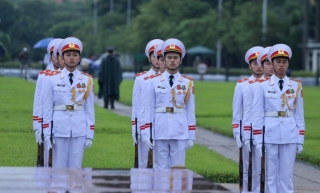 Toàn cảnh Lễ treo cờ rủ Quốc tang nguyên Tổng Bí thư Lê Khả Phiêu - Ảnh 16.