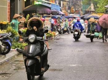 Đón không khí lạnh mạnh, Hà Nội mưa rét cả ngày - Ảnh 1.