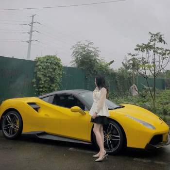  Gặp rich kid 2k Hải Phòng sáng lái Ferrari đi học, tối về làm sếp, xách túi 20.000$ - Ảnh 18.