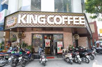 King Coffee Trần Hưng Đạo – Không gian hoàn hảo cho người trẻ hiện đại - Ảnh 1.
