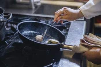 Bếp trưởng nhà hàng Hà Nội lọt top 100 châu Á: Bỏ sự nghiệp nước ngoài, về nước với công thức thành công chỉ sau 2 năm - Ảnh 19.