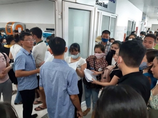 Rừng người đến bệnh viện hiến 230 đơn vị máu cứu 21 nạn nhân vụ T*i n*n thảm khốc ở Quảng Bình - Ảnh 3.
