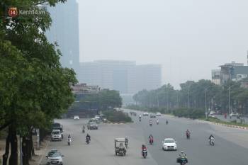 Hà Nội ô nhiễm không khí thuộc top đầu thế giới, chuyên gia khuyến cáo: Mọi người cần hạn chế ra ngoài, hạn chế mở cửa - Ảnh 3.