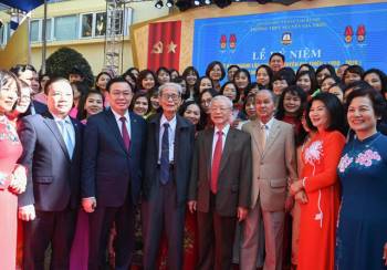Tổng Bí thư, Chủ tịch nước Nguyễn Phú Trọng về thăm trường cũ - Ảnh 3.