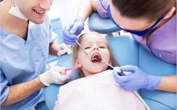Bác sĩ Đoàn Hải Đăng chỉ ra 4 sai lầm nghiêm trọng khi chăm sóc răng miệng cho bé - Ảnh 3.