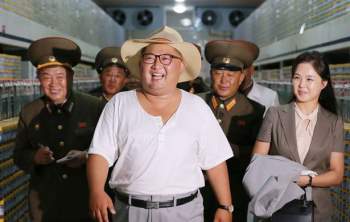 Cuộc sống đáng mơ ước của vợ ông Kim Jong-un - Ảnh 4.