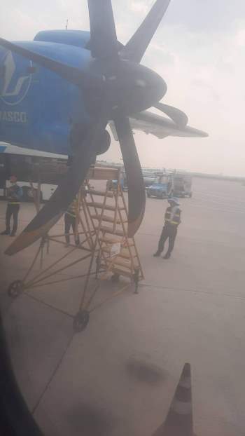 Chuyến bay từ TP.HCM đi Côn Đảo phải quay về vì máy bay có khói - Ảnh 3.