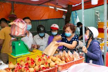Độc đáo bánh lựu cầu duyên truyền thống của người Hoa ở Sài Gòn: Chỉ bán duy nhất một lần trong năm, 4 người phụ làm hơn 1.000 cái mà bán sạch trong 1 tiếng - Ảnh 30.
